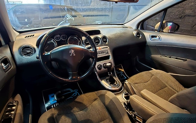 imagem-https://www.socarrao.com.br/sc-vehicle-images-prod/4345000/1791914462639-V2hhdHNBcHAgSW1hZ2UgMjAyNi0xMC0xMyBhdCAxMC41Ny41MiAoMykuanBlZw.jpeg