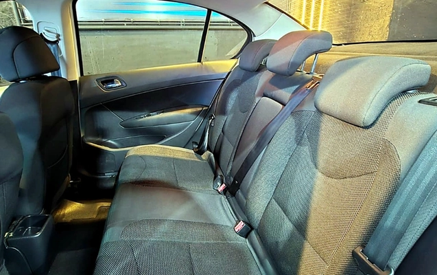 imagem-https://www.socarrao.com.br/sc-vehicle-images-prod/4345000/1791914462898-V2hhdHNBcHAgSW1hZ2UgMjAyNi0xMC0xMyBhdCAxMC41Ny41MyAoMSkuanBlZw.jpeg