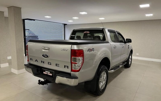 imagem-https://www.socarrao.com.br/sc-vehicle-images-prod/4345005/1791914508098-8514941_9_B_7ba60f9521.jpeg
