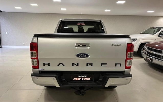 imagem-https://www.socarrao.com.br/sc-vehicle-images-prod/4345005/1791914508100-8514941_10_B_d82d335607.jpeg