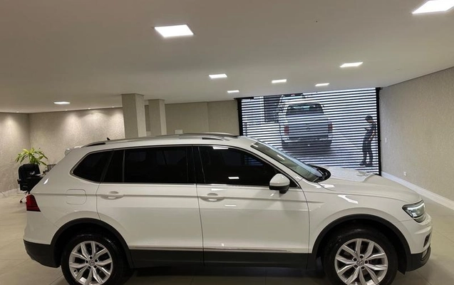 imagem-https://www.socarrao.com.br/sc-vehicle-images-prod/4345026/1791914602340-8268620_7_B_4cde8b3e9c.jpeg