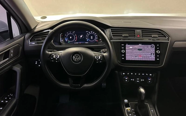 imagem-https://www.socarrao.com.br/sc-vehicle-images-prod/4345026/1791914602347-8268620_11_B_0942081f53.jpeg