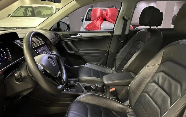 imagem-https://www.socarrao.com.br/sc-vehicle-images-prod/4345026/1791914602350-8268620_13_B_71488fa13c.jpeg