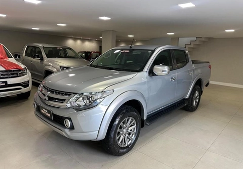 Mitsubishi Triton 2019 Prata — foto 1 de 3