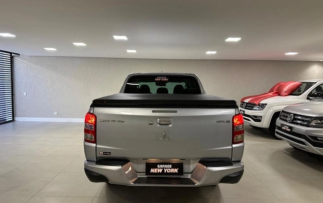 imagem-https://www.socarrao.com.br/sc-vehicle-images-prod/4345029/1791914620086-8236959_10_B_b8f2ffacfd.jpeg