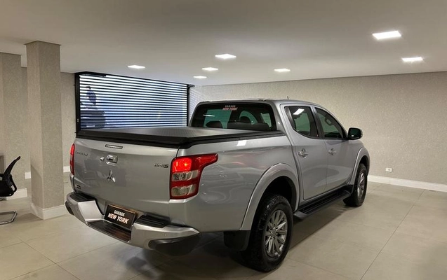 imagem-https://www.socarrao.com.br/sc-vehicle-images-prod/4345029/1791914620086-8236959_9_B_d2a6f5ed91.jpeg
