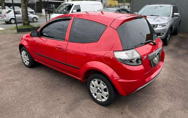 imagem-https://www.socarrao.com.br/sc-vehicle-images-prod/4345054/1791914727237-8404558_14_B_aa1121eea5.jpeg