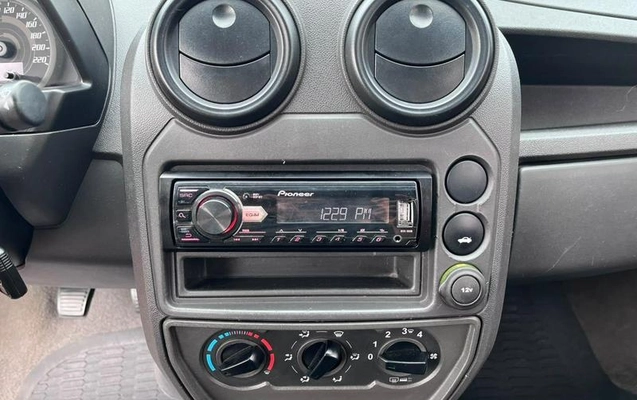 imagem-https://www.socarrao.com.br/sc-vehicle-images-prod/4345054/1791914727244-8404558_9_B_8a4df89e17.jpeg