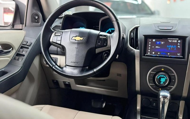 imagem-https://www.socarrao.com.br/sc-vehicle-images-prod/4345076/1791914892626-8460990_12_B_8bc70b555e.jpeg