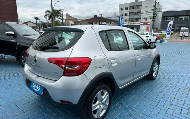 imagem-https://www.socarrao.com.br/sc-vehicle-images-prod/4345107/1791915262843-6f682f219e45401bbc34a0297a32f794_1791915235492.jpg