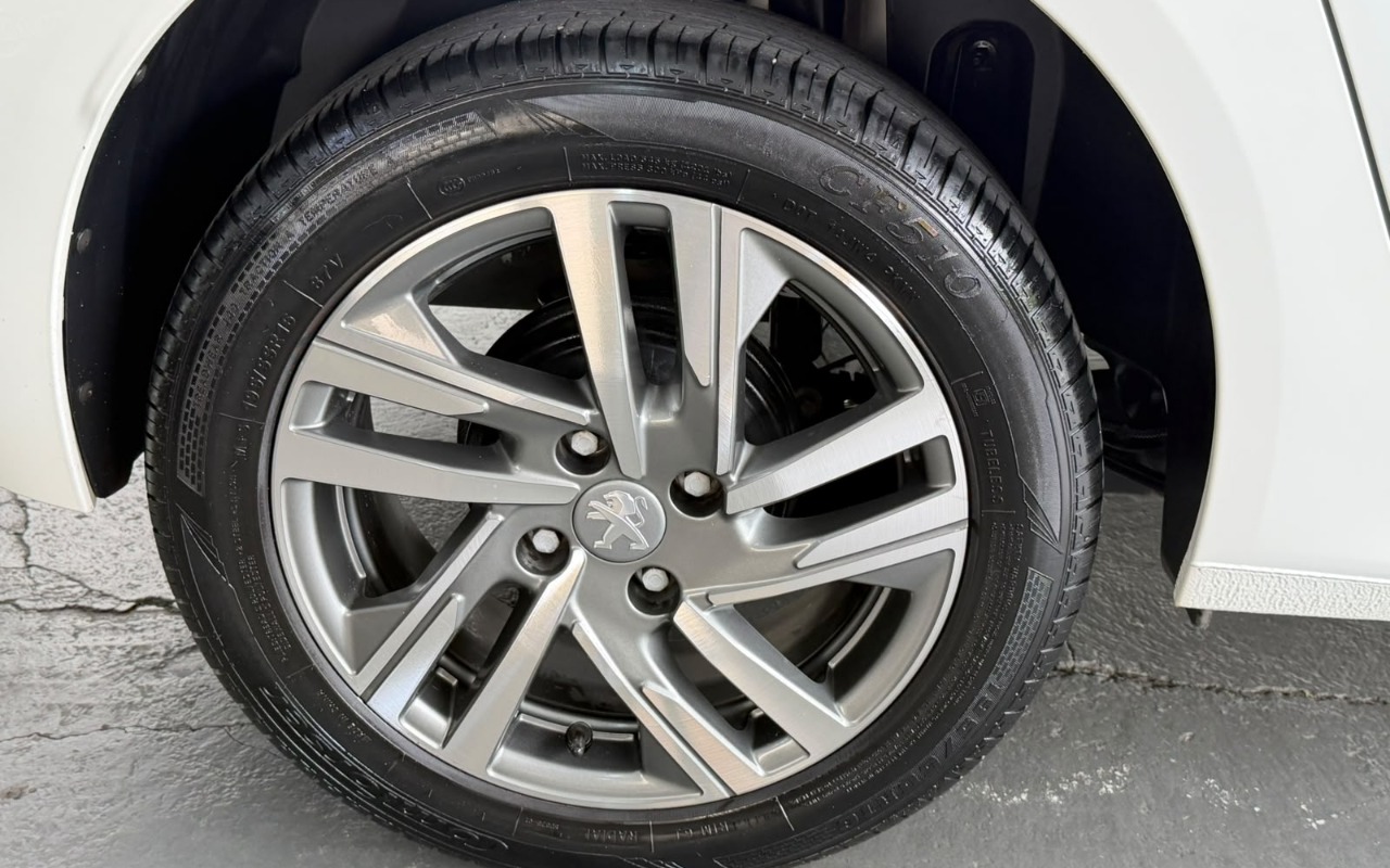 imagem-https://www.socarrao.com.br/sc-vehicle-images-prod/4345113/1791915335365-MjMuanBlZw.jpeg