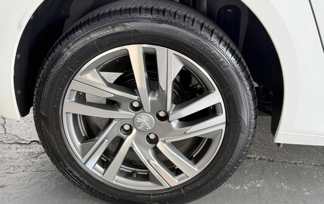 imagem-https://www.socarrao.com.br/sc-vehicle-images-prod/4345113/1791915335365-MjMuanBlZw.jpeg