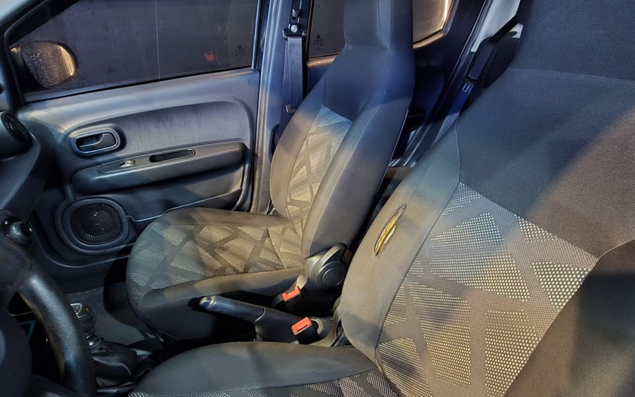 imagem-https://www.socarrao.com.br/sc-vehicle-images-prod/4345191/1791915673809-V2hhdHNBcHAgSW1hZ2UgMjAyNi0xMC0xMyBhdCAxMS4yMC4zMCAoMSkuanBlZw.jpeg