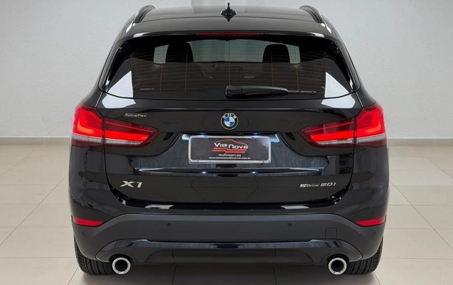 imagem-https://www.socarrao.com.br/sc-vehicle-images-prod/4345206/1792502671006-8566388_13_B_3a2c2fa60f.jpeg