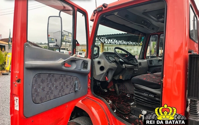 imagem-https://www.socarrao.com.br/sc-vehicle-images-prod/4345216/1791916024392-OC5qcGc.jpg