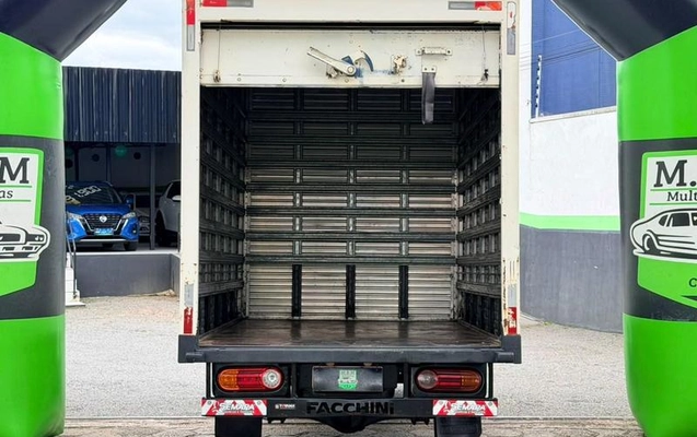 imagem-https://www.socarrao.com.br/sc-vehicle-images-prod/4345220/1791980408626-8490039_13_B_83b0dd839f.jpeg
