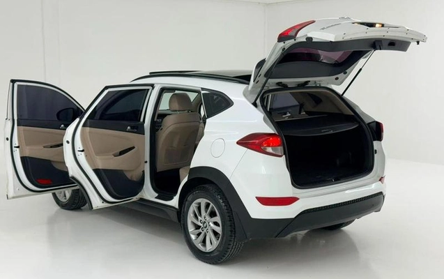 imagem-https://www.socarrao.com.br/sc-vehicle-images-prod/4345221/1791916066772-8296329_6_B_dbef92da5b.jpeg