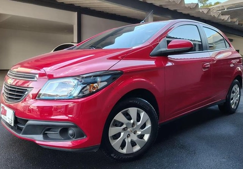 Chevrolet Onix 2014 Vermelho — foto 1 de 3