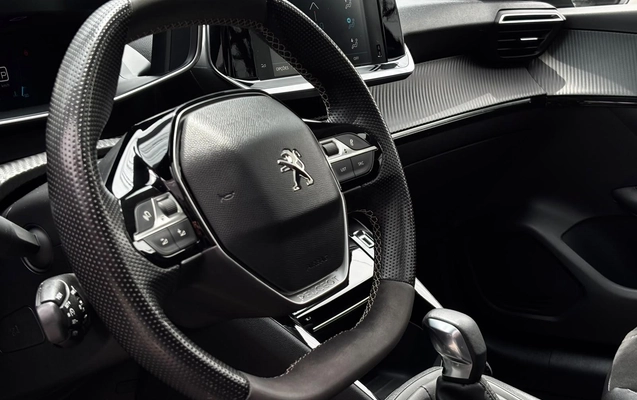 imagem-https://www.socarrao.com.br/sc-vehicle-images-prod/4345310/1791916831842-51fe7a4c-5dbe-8904-133f-3a2448bbe602.jpg