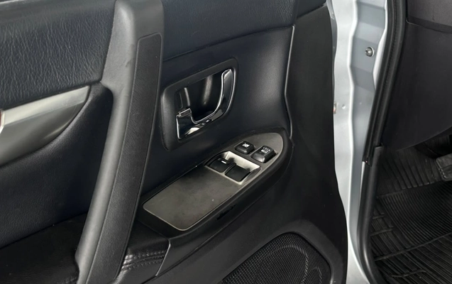 imagem-https://www.socarrao.com.br/sc-vehicle-images-prod/4345349/1792079758382-V2hhdHNBcHAgSW1hZ2UgMjAyNi0xMC0xNSBhdCAxMi40NC4zMi5qcGVn.jpeg