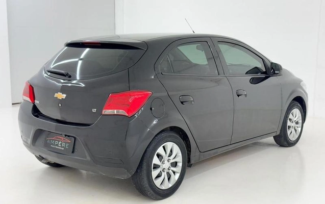 imagem-https://www.socarrao.com.br/sc-vehicle-images-prod/4345424/1791984153041-8480429_4_B_4f5a932ce9.jpeg