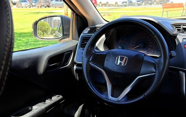 imagem-https://www.socarrao.com.br/sc-vehicle-images-prod/4345442/1791917861241-8397249_8_B_c6ef0ea64a.jpeg