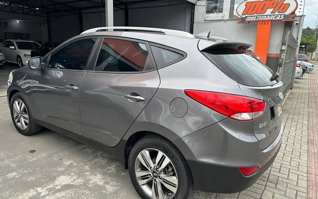 imagem-https://www.socarrao.com.br/sc-vehicle-images-prod/4345482/1791918248204-1779f23452074aaaa50f8db99270aab0_1791914466570.jpg
