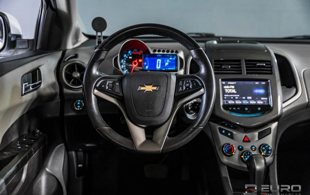imagem-https://www.socarrao.com.br/sc-vehicle-images-prod/4345499/1791918308096-9a96277ee58d4a6a8efe6403e05933a9_1786539711172.jpg
