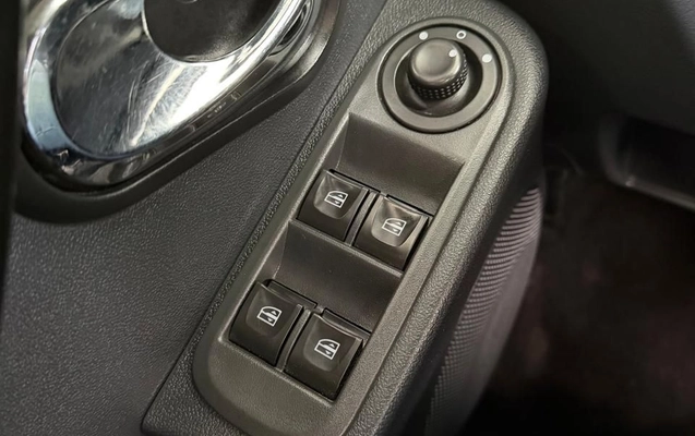 imagem-https://www.socarrao.com.br/sc-vehicle-images-prod/4345508/1792518710255-gb-a0fcb6b.jpeg