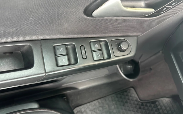 imagem-https://www.socarrao.com.br/sc-vehicle-images-prod/4345621/1791919204461-003_ac4eeb25432b57dc5a1a9fed5d3bf00d.jpg