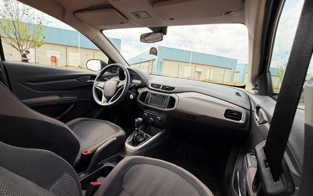 imagem-https://www.socarrao.com.br/sc-vehicle-images-prod/4345681/1791919586967-8468113_6_B_04bbb9ff60.jpeg