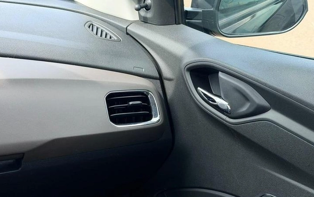 imagem-https://www.socarrao.com.br/sc-vehicle-images-prod/4345681/1791919586972-8468113_11_B_941ce107c0.jpeg