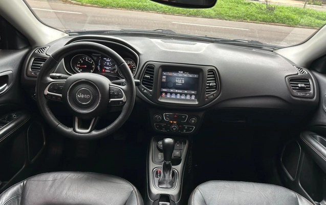 imagem-https://www.socarrao.com.br/sc-vehicle-images-prod/4345715/1791919918958-6_043131.jpg