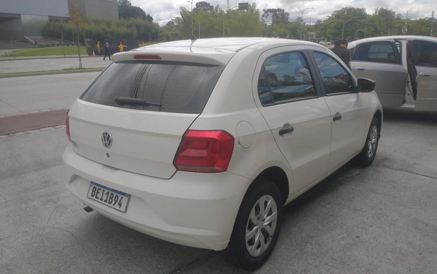 imagem-https://www.socarrao.com.br/sc-vehicle-images-prod/4345729/1791920020327-6df8fcc9-a12a-4422-be58-8be79851fd80.jpg