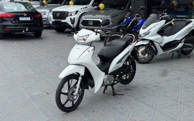 imagem-https://www.socarrao.com.br/sc-vehicle-images-prod/4345842/1791920672275-003_778eec2acc4d6de17b45f9c56f6d5788.jpeg