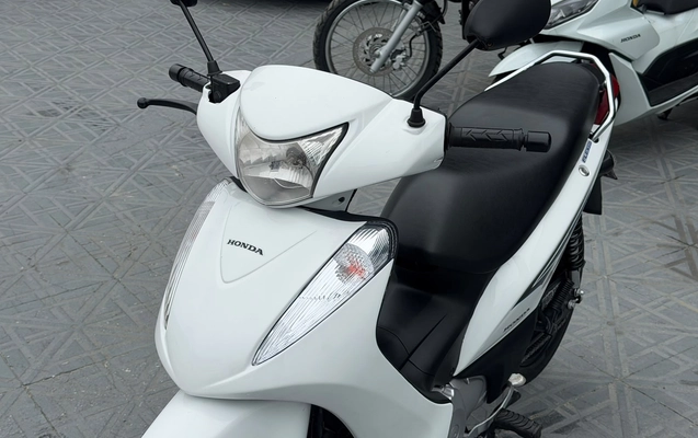 imagem-https://www.socarrao.com.br/sc-vehicle-images-prod/4345842/1791920672281-003_a357670f59e012fb2cb1b5cd107c344c.jpeg