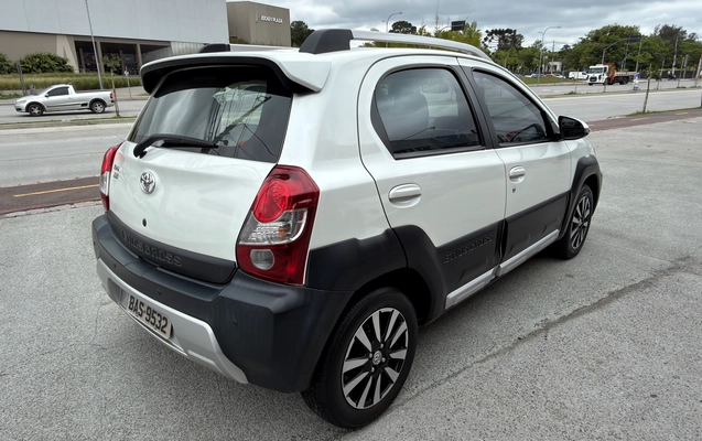 imagem-https://www.socarrao.com.br/sc-vehicle-images-prod/4345843/1791920676179-1f7c5faa-c75a-44de-bf57-6295b20bbaf8.jpg
