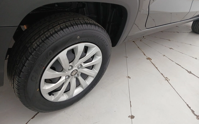 imagem-https://www.socarrao.com.br/sc-vehicle-images-prod/4345846/1791920719237-1_112139.jpg