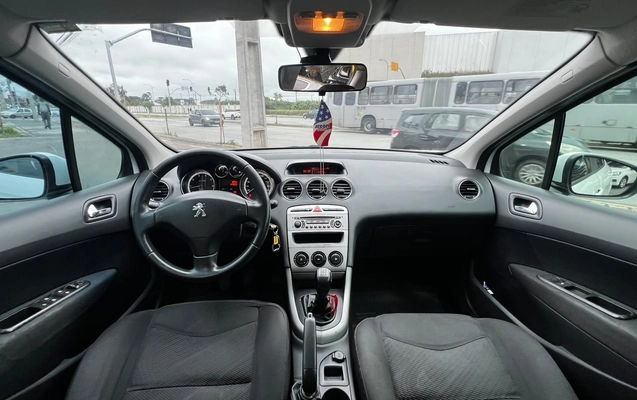 imagem-https://www.socarrao.com.br/sc-vehicle-images-prod/4345850/1791920769595-a48a6c45-c60a-42c6-9e8b-0e154d540f27.jpg