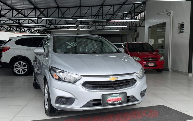 imagem-https://www.socarrao.com.br/sc-vehicle-images-prod/4345937/1791921198737-SU1HXzYyNzYuanBlZw.jpeg