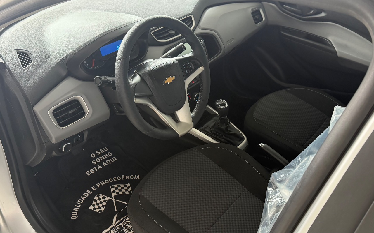 imagem-https://www.socarrao.com.br/sc-vehicle-images-prod/4345937/1791921199292-SU1HXzYyNzkuanBlZw.jpeg