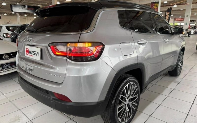 imagem-https://www.socarrao.com.br/sc-vehicle-images-prod/4345949/1791921340902-8528689_0_B_97a019e81c.jpeg