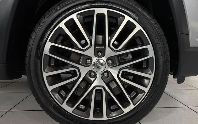 imagem-https://www.socarrao.com.br/sc-vehicle-images-prod/4345949/1791921340915-8528689_9_B_e68f1004a3.jpeg