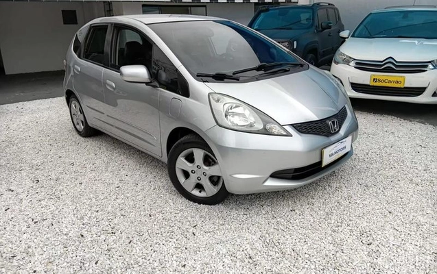 imagem-https://www.socarrao.com.br/sc-vehicle-images-prod/4345975/1791921640690-8492064_12_B_0bca3dd567.jpeg