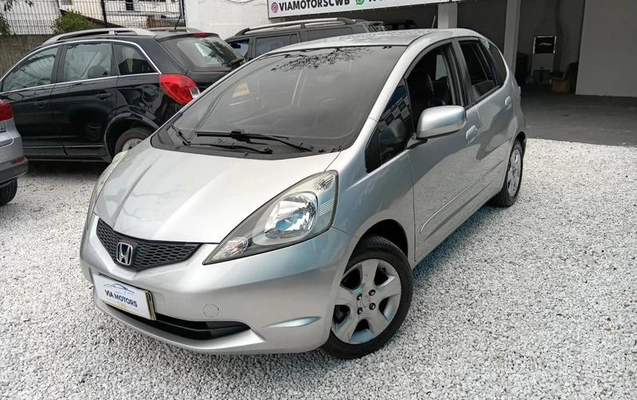 imagem-https://www.socarrao.com.br/sc-vehicle-images-prod/4345975/1791921640693-8492064_15_B_8b9b3eb46a.jpeg
