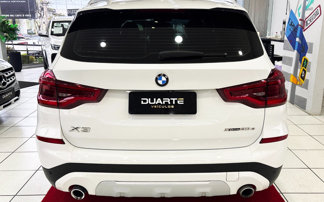 imagem-https://www.socarrao.com.br/sc-vehicle-images-prod/4345977/1791921696497-MDA3LmpwZw.jpg