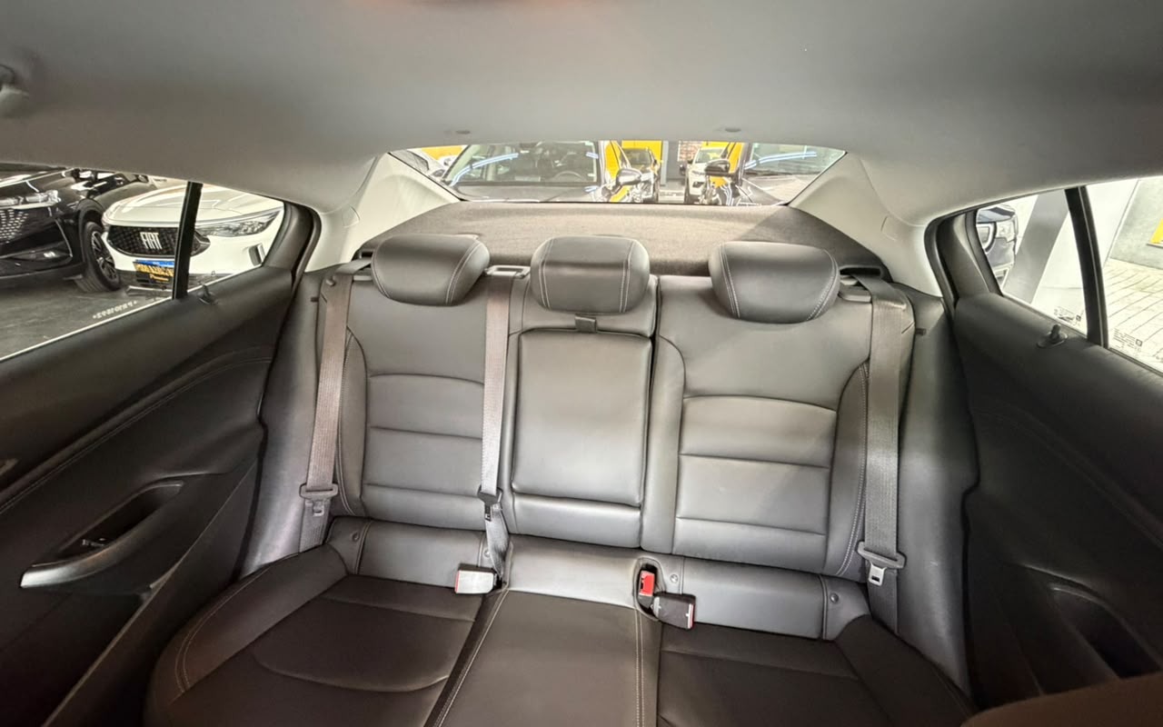 imagem-https://www.socarrao.com.br/sc-vehicle-images-prod/4346066/1791922528774-MTcuanBlZw.jpeg