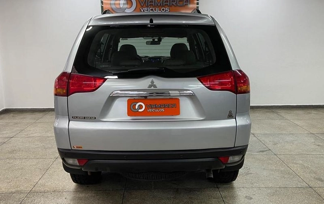 imagem-https://www.socarrao.com.br/sc-vehicle-images-prod/4346141/1791923111740-8567095_6_B_9132e64cae.jpeg