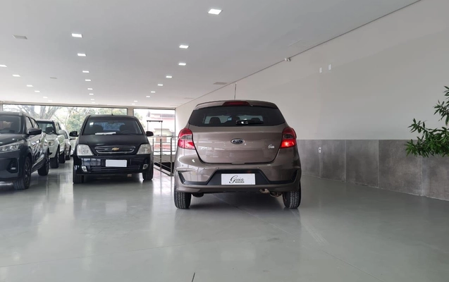 imagem-https://www.socarrao.com.br/sc-vehicle-images-prod/4346200/1792615192581-d76bfb4ed19f4f378ddd0b51c475c1d4_1791923094824.jpg