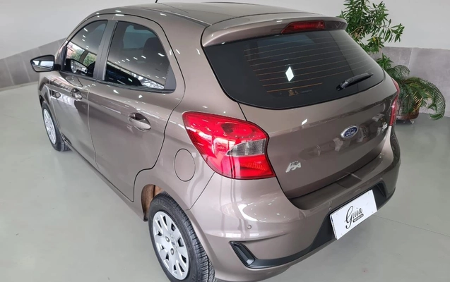 imagem-https://www.socarrao.com.br/sc-vehicle-images-prod/4346200/1792615192583-e73edd67716f482cb7e1919304497fd7_1791923094833.jpg
